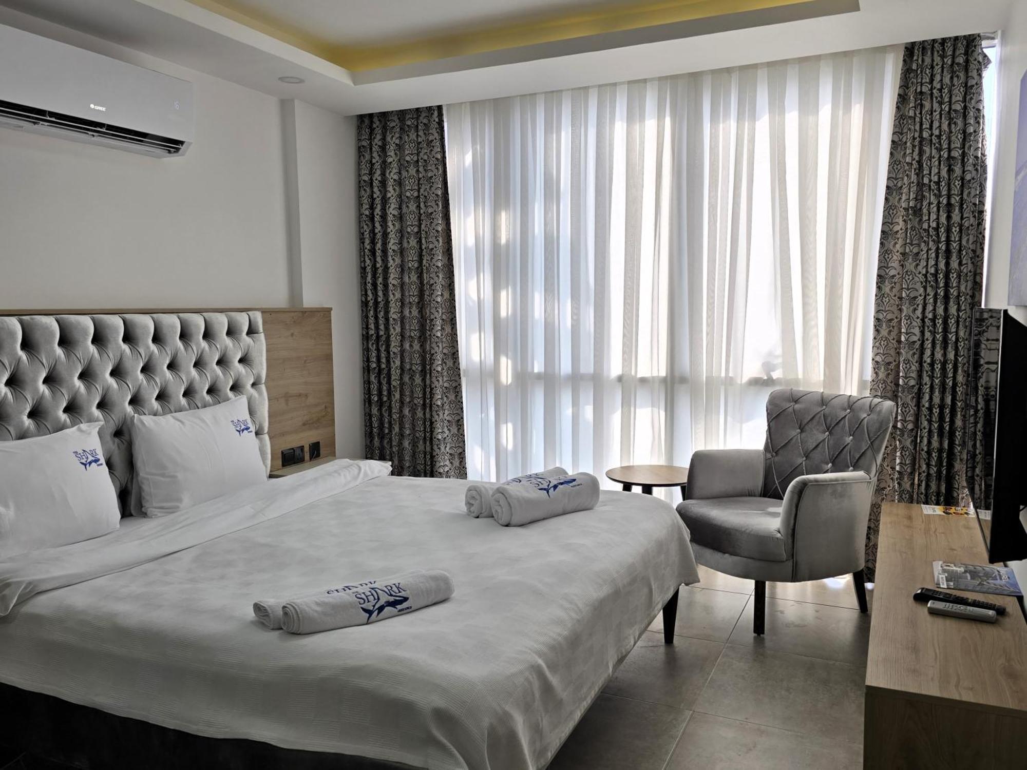 Nurel Shark Residence Kyrenia  Bagian luar foto